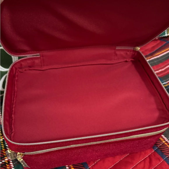 Estée Lauder Red Velvet Bow Cosmetic Bag - Picture 2 of 4